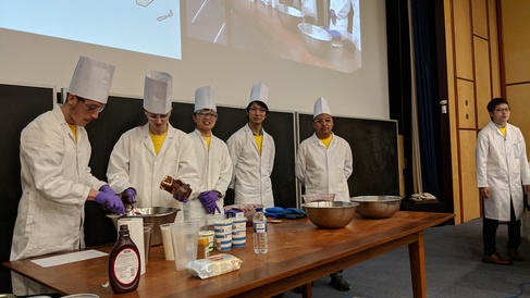 Science Festival - N2 ice cream event